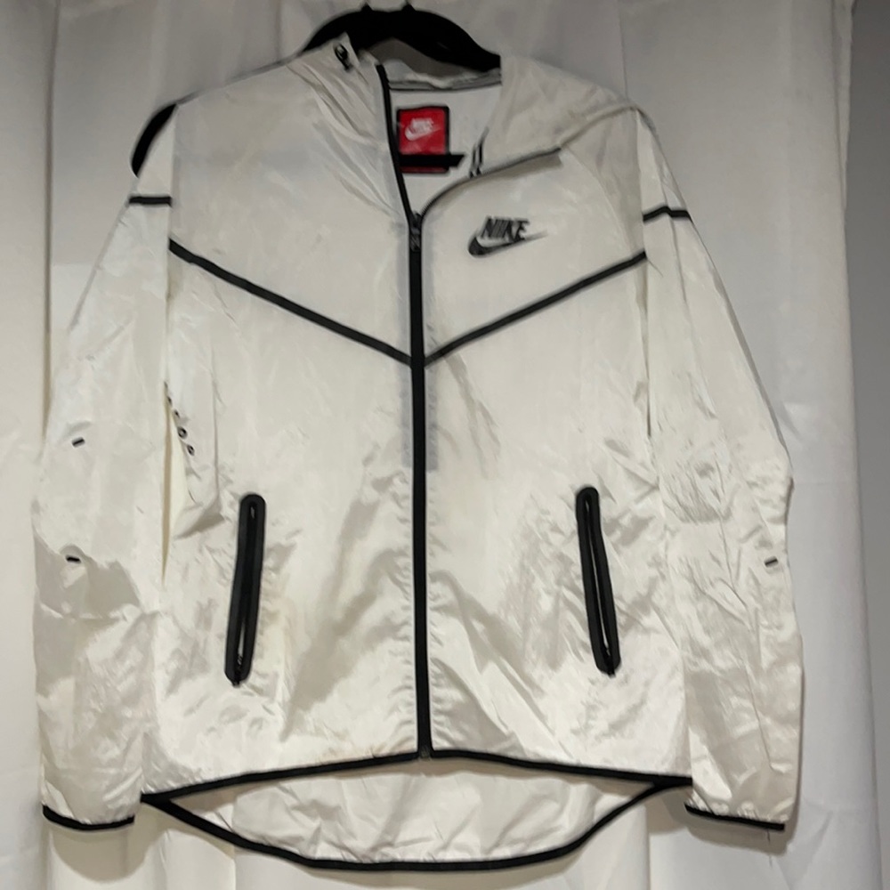 Nike hooded windbreaker